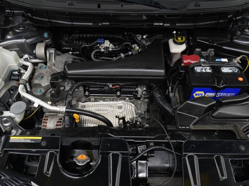 Used 2016 Nissan Rogue SV AWD/4WD image 31