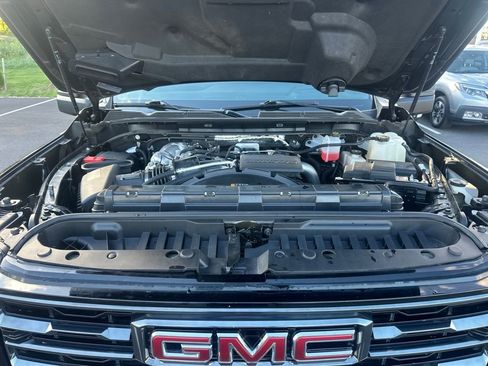 Used 2024 GMC Sierra 2500 AT4 w/ AT4 Premium Plus Package image 10