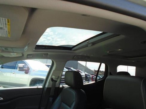 Used 2023 GMC Acadia SLT w/ Trailering Package AWD/4WD image 20