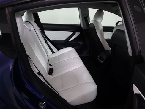 Used 2021 Tesla Model 3 Long Range image 23