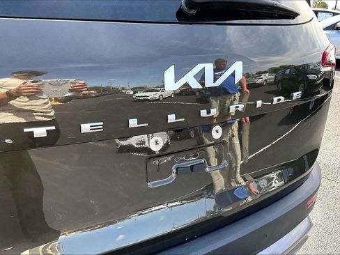 Used 2022 Kia Telluride S AWD/4WD image 33