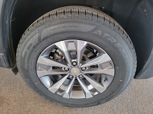 Used 2026 Chevrolet Equinox LT FWD image 18