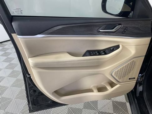 Certified 2022 Jeep Grand Cherokee Limited 4xe w/ Luxury Tech Group II AWD/4WD image 11