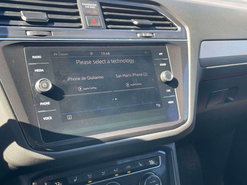 Used 2021 Volkswagen Tiguan SE image 28