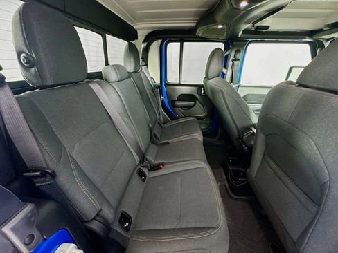 Used 2024 Jeep Gladiator Sport image 28