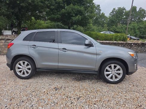 Used 2014 Mitsubishi Outlander Sport SE AWD/4WD image 7
