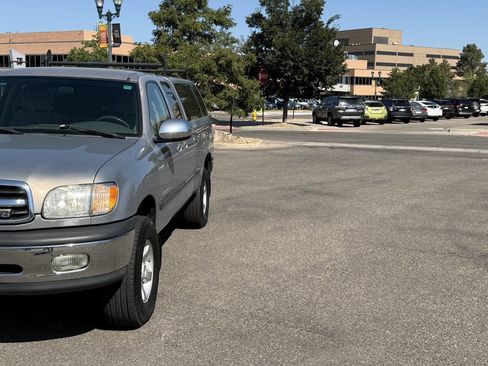 Used 2000 Toyota Tundra SR5 image 2