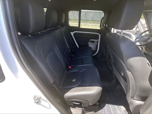 Used 2023 Land Rover Defender 130 SE AWD/4WD image 19