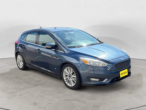 Used 2018 Ford Focus Titanium FWD image 3