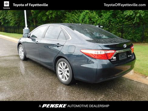Used 2016 Toyota Camry XLE w/ Moonroof Package FWD image 3