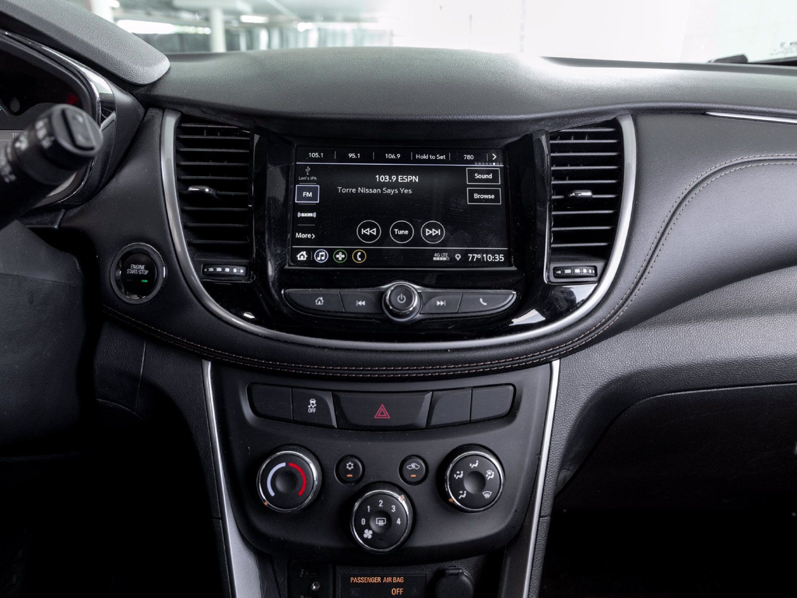 Used 2019 Chevrolet Trax LT w/ LT Convenience Package AWD/4WD image 17