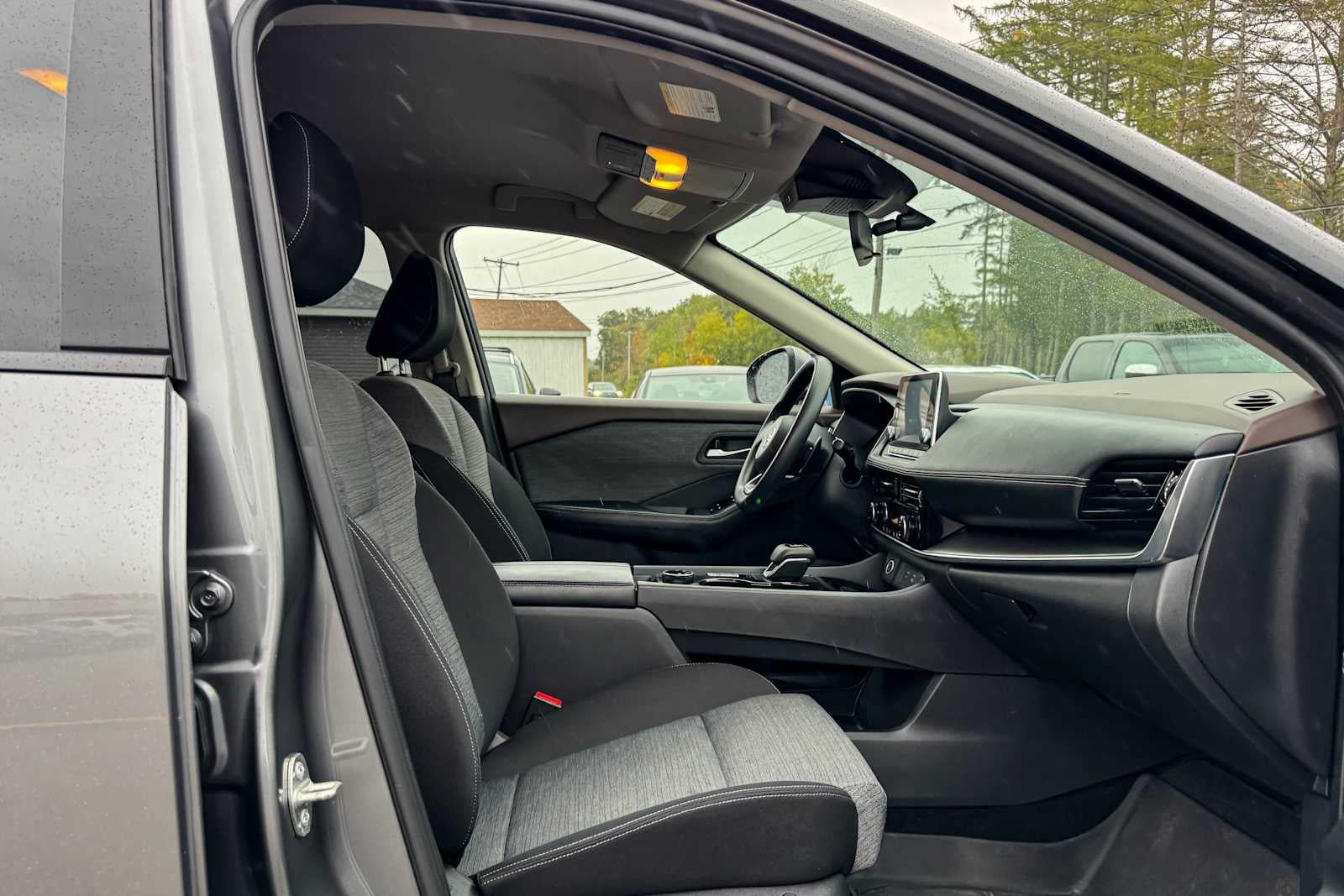 Used 2021 Nissan Rogue SV AWD/4WD image 9