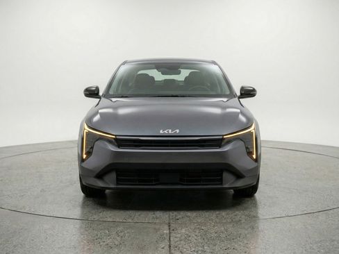 Used 2025 Kia K4 FWD image 2