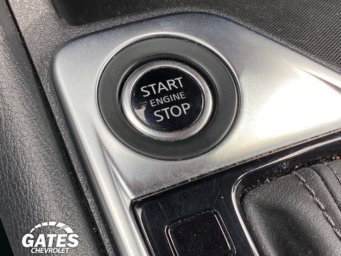 Used 2025 Nissan Sentra SV FWD image 17