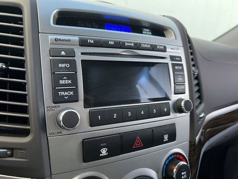 Used 2012 Hyundai Santa Fe SE image 22