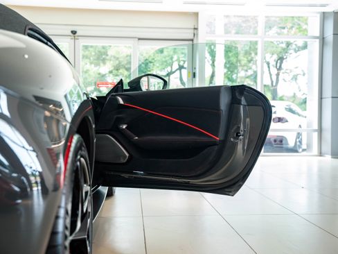 Used 2024 Ferrari Roma Spider image 46