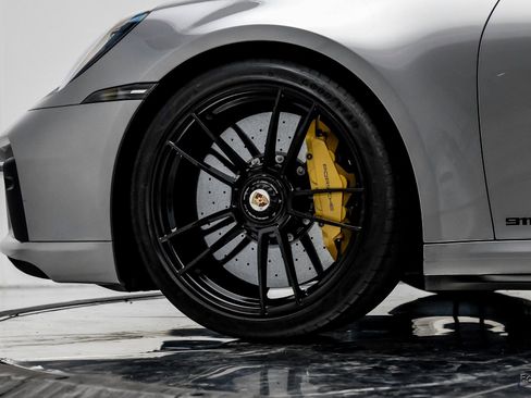 Used 2021 Porsche 911 Turbo S image 94