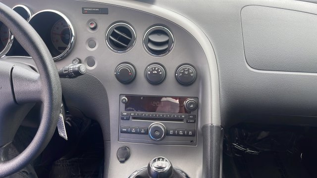 Used 2007 Pontiac Solstice Convertible RWD image 11