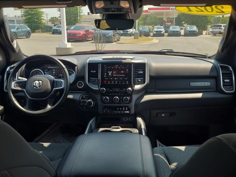 Used 2021 RAM 1500 Big Horn AWD/4WD image 18