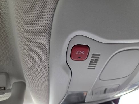 Used 2022 Jeep Renegade Trailhawk AWD/4WD image 32