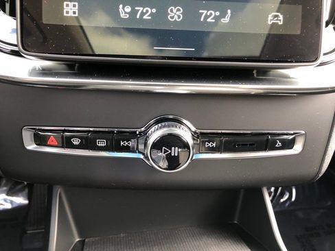 New 2026 Volvo XC90 B6 Ultra w/ Protection Package image 28