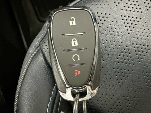 Used 2023 Chevrolet Bolt EUV Premier w/ Sun & Sound Package FWD image 17