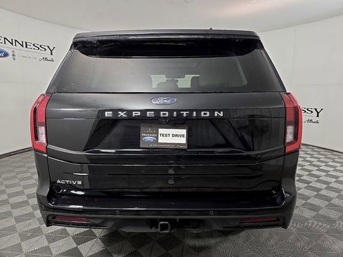 Certified 2025 Ford Expedition Active image 6