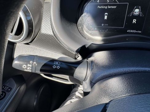 Used 2023 Nissan Kicks SV image 29