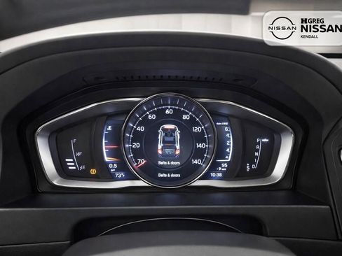 Used 2017 Volvo XC60 T6 Dynamic w/ Advanced Package AWD/4WD image 10