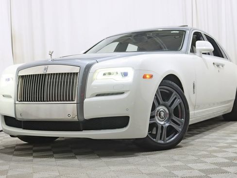 Used 2016 Rolls-Royce Ghost RWD image 6