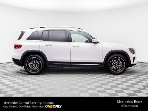New 2026 Mercedes-Benz GLB 250 4MATIC image 7