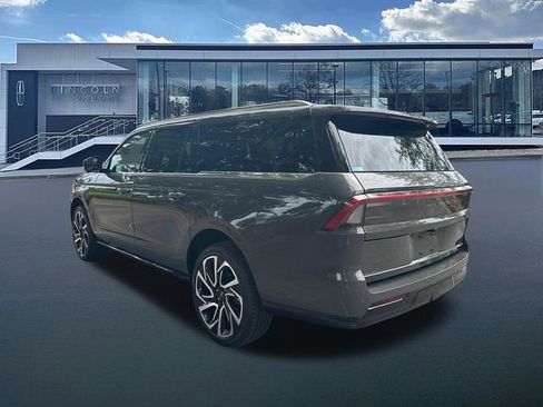 New 2026 Lincoln Navigator L Black Label AWD/4WD image 5