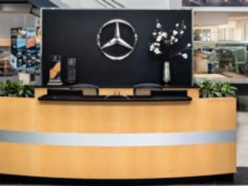 Used 2022 Mercedes-Benz C 300 Sedan w/ Pinnacle Trim Package image 10