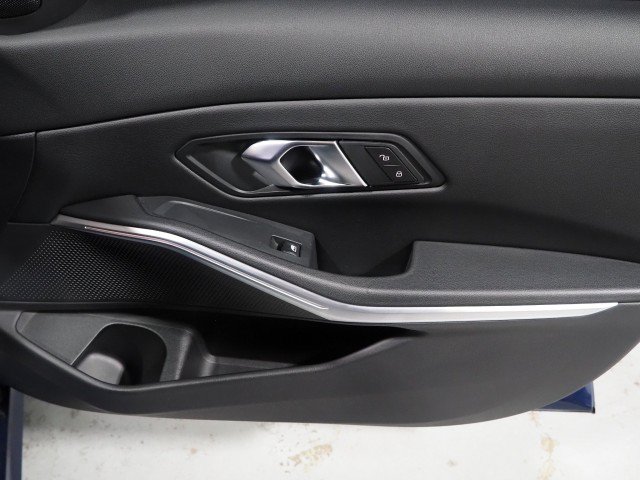 Used 2024 BMW 330i Sedan w/ Premium Package RWD image 65