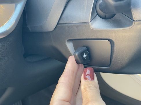 Used 2026 BMW X5 xDrive40i w/ Premium Package image 14