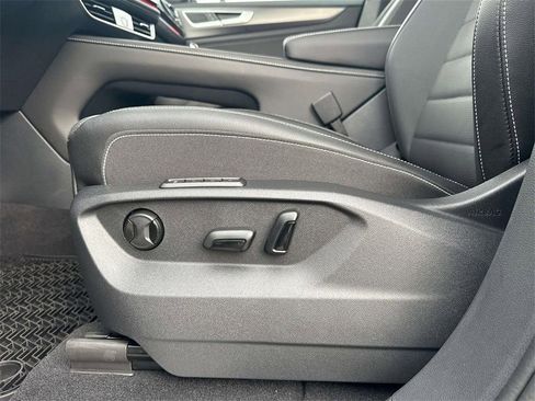 New 2026 Volkswagen Atlas Cross Sport SEL R-Line image 12