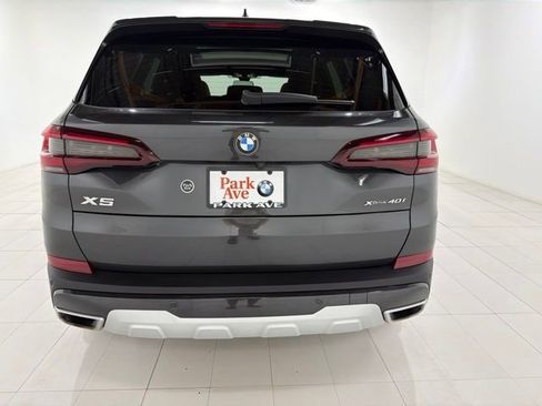 Used 2022 BMW X5 xDrive40i w/ Premium Package AWD/4WD image 4