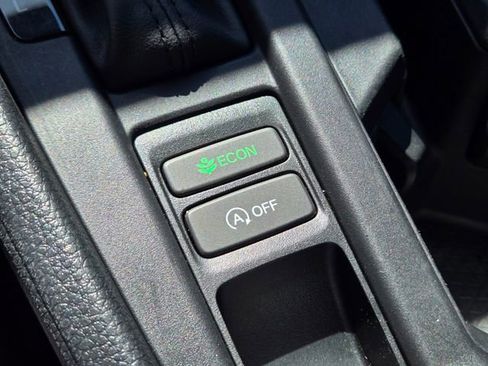 Certified 2025 Honda Accord SE image 33