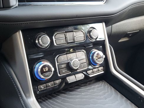 Used 2023 GMC Yukon Denali w/ Denali Reserve Package image 30