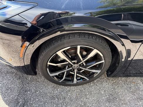 Used 2024 Toyota Prius Prime FWD image 4