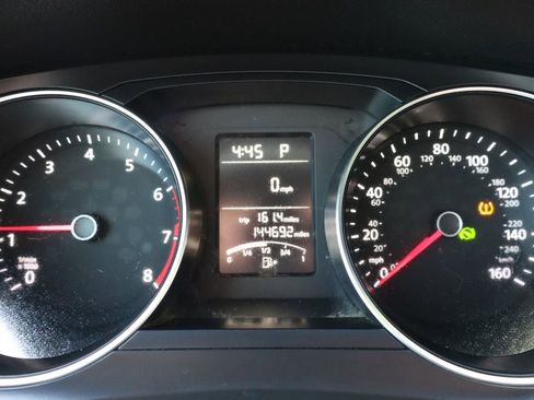 Used 2015 Volkswagen Jetta SE image 33