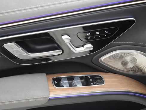 Certified 2023 Mercedes-Benz EQS AMG 4MATIC image 22