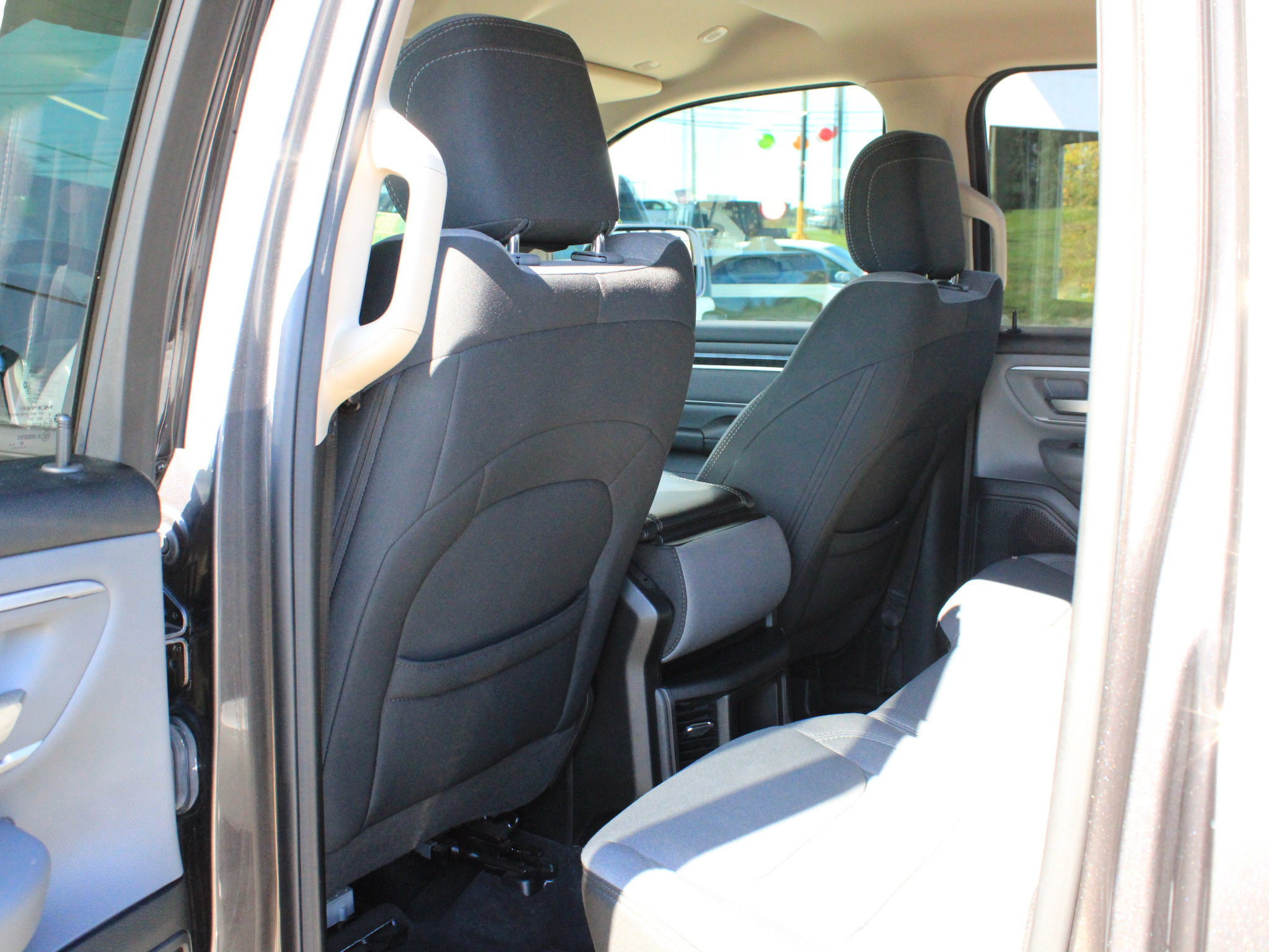 Used 2020 RAM 1500 Big Horn AWD/4WD image 30