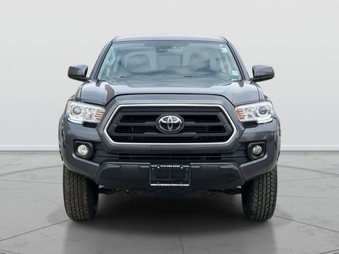 Used 2020 Toyota Tacoma SR5 image 2