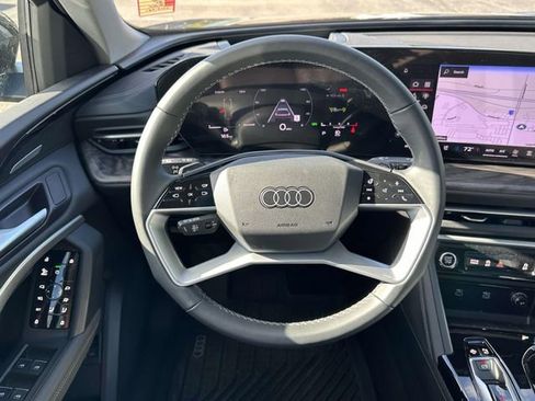 Certified 2025 Audi Q5 Premium w/ Premium Plus AWD/4WD image 17