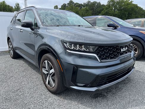 Used 2022 Kia Sorento S FWD image 7