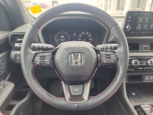 Used 2025 Honda Pilot TrailSport image 53