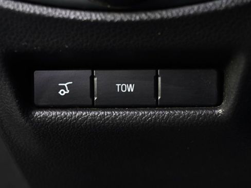 Used 2015 Ford Explorer XLT w/ Equipment Group 202B image 27