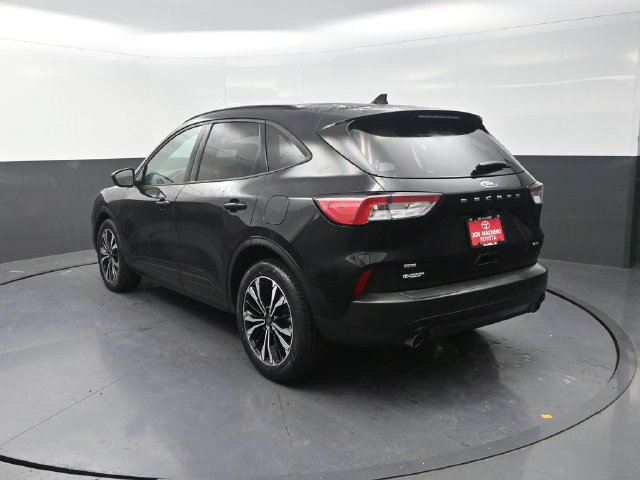 Used 2021 Ford Escape SE w/ SE Sport Appearance Package FWD image 6