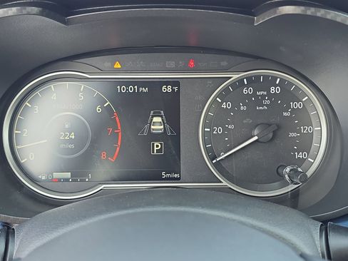 New 2025 Nissan Versa SV w/ Trunk Package image 16